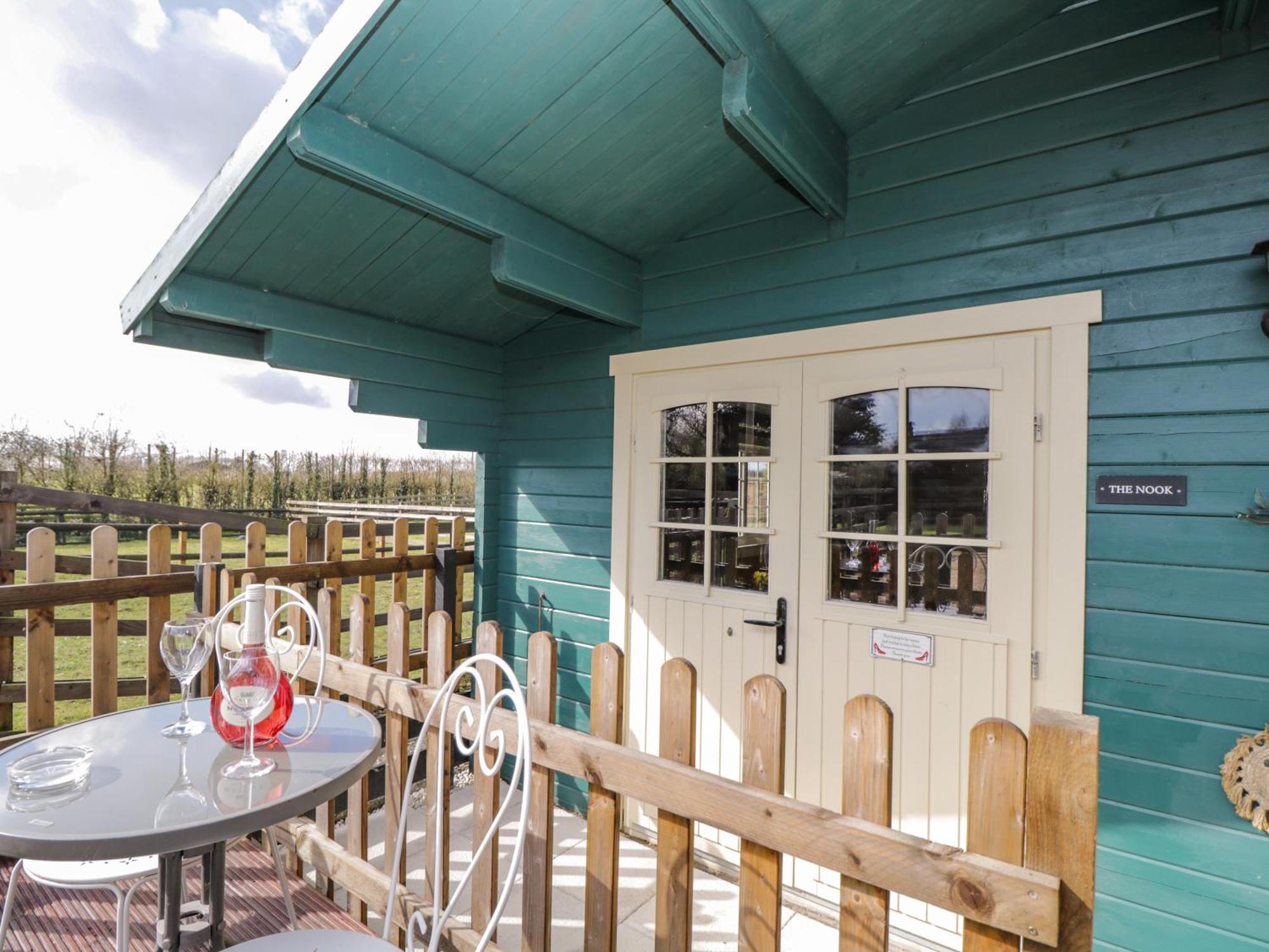 The Nook Villa Swindon Dış mekan fotoğraf